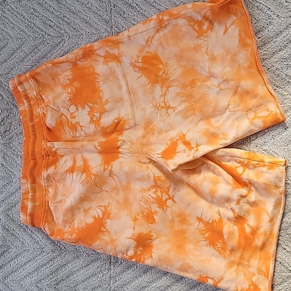 Tie Dye Short 🧡 - Picture 6 of 8
